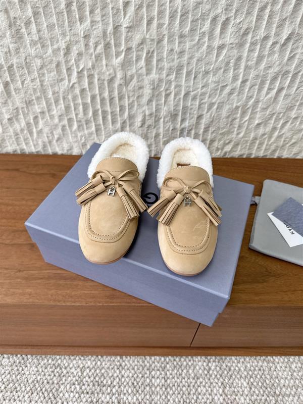 2025126112128375 310